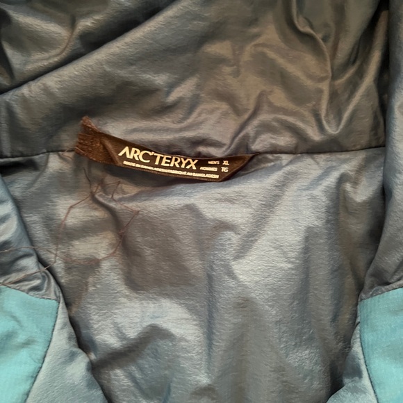 Arc'teryx Men's Atom LT Hoody Teal Blue Jacket - Picture 3 of 5
